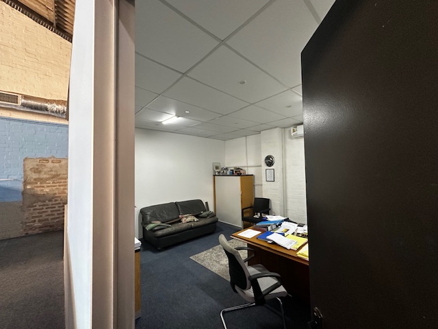 To Let Commercial Property for Rent in Athlone Industrial Western Cape